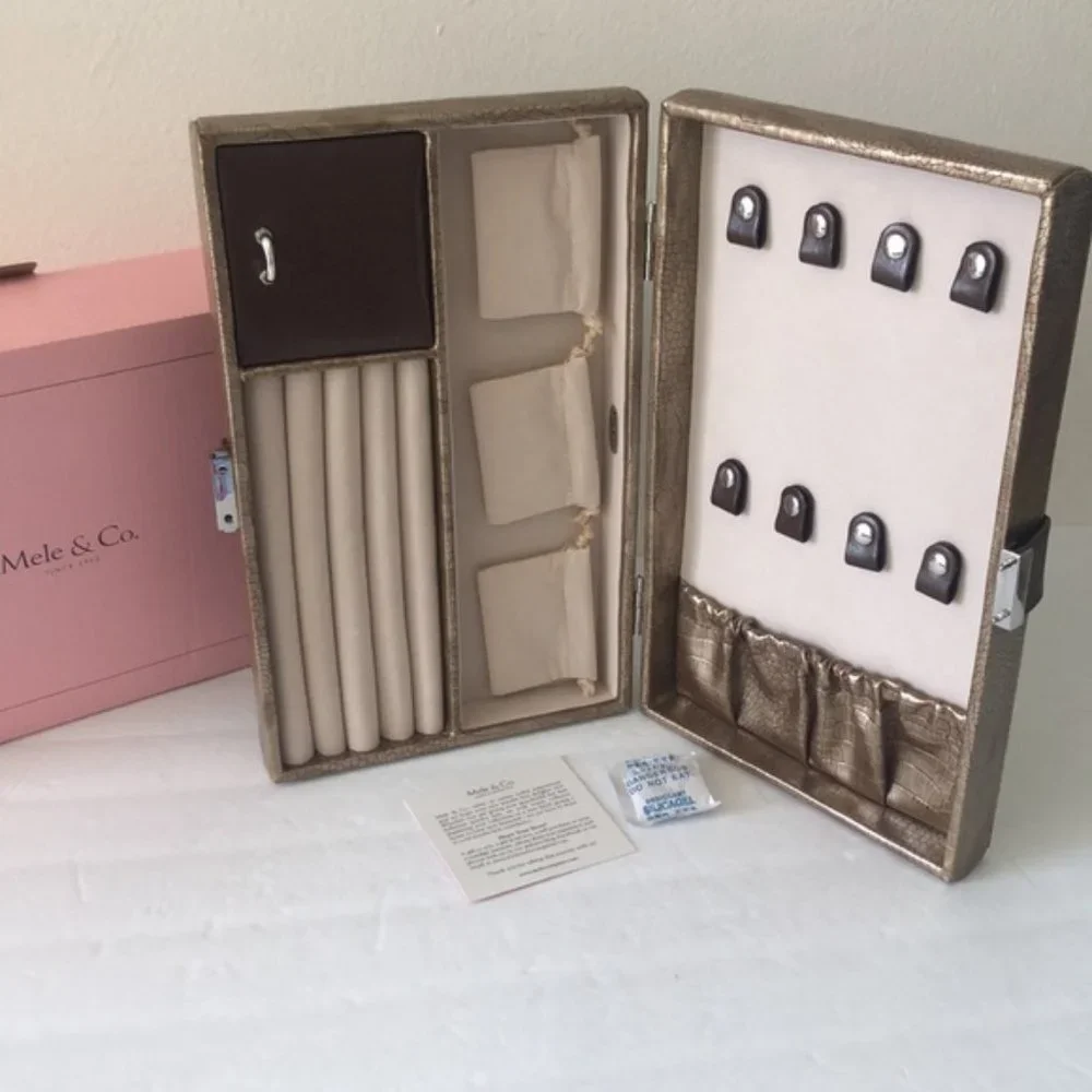 Mele & Co.Jewelry Box Vivienne Large Contour TRVL Bronze Textured Faux Leather